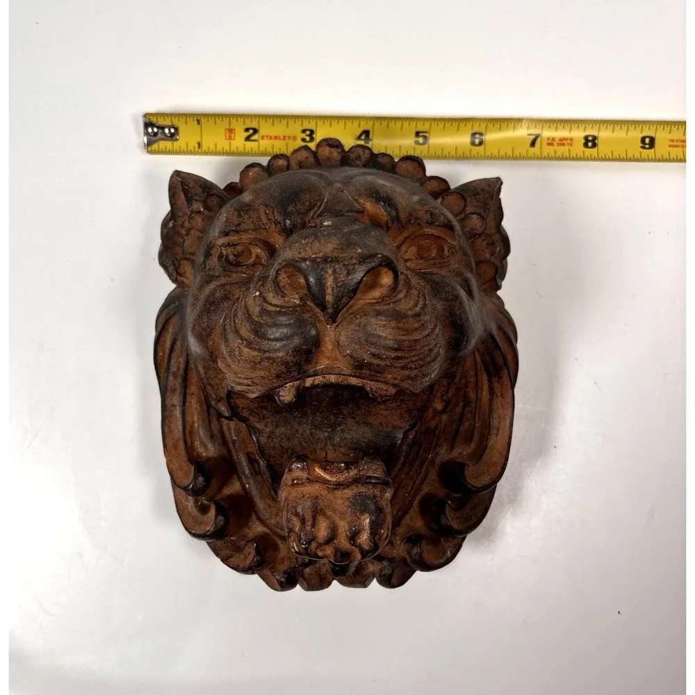 lion head striking pair